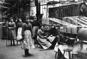 donne-a-lavoro-in-una-fabbrica-di-juta-dundee-circa-1900